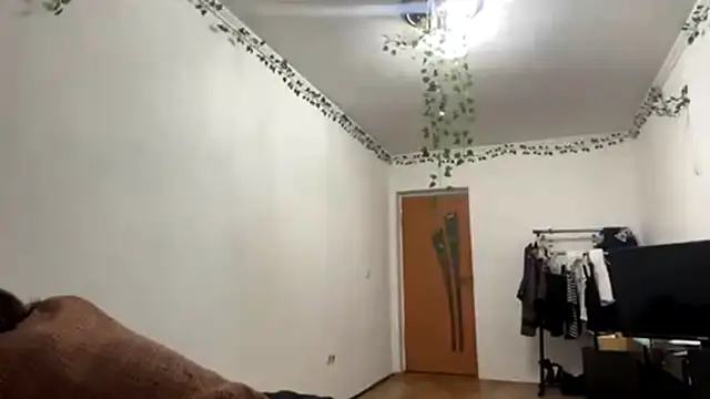 LilithFlamey online show from November 2, 2025, 7:11 am