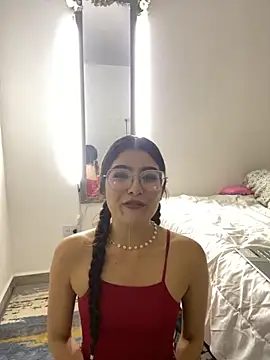 Aamelia online show from November 2, 2025, 9:50 pm