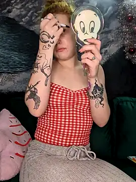 Snapshot of mattiethebaddieee chatting on November 26, 2025, 9:27 pm mattiethebaddieee online show from November 26, 2025, 9:27 pm