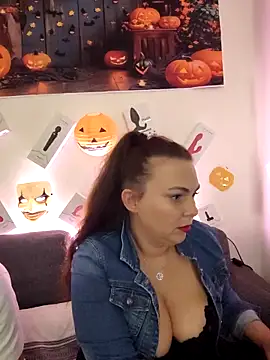 Snapshot of Lea_Squirt_Off chatting on October 28, 2025, 6:10 pm Lea Squirt Off online show from October 28, 2025, 6:10 pm