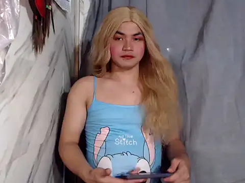 Snapshot of hot_chieaxxx chatting on December 2, 2025, 4:35 pm hot chieaxxx online show from December 2, 2025, 4:35 pm