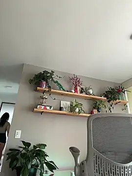 Snapshot of SugarTroubl33 chatting on November 15, 2025, 1:40 pm SugarTroubl33 online show from November 15, 2025, 1:40 pm