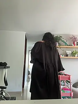 Snapshot of SugarTroubl33 chatting on November 18, 2025, 2:43 pm SugarTroubl33 online show from November 18, 2025, 2:43 pm