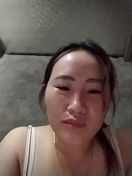 Snapshot of emini-xx chatting on October 29, 2025, 11:56 am emini-xx online show from October 29, 2025, 11:56 am