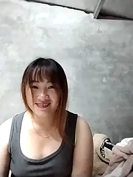 Snapshot of emini-xx chatting on November 7, 2025, 7:30 am emini-xx online show from November 7, 2025, 7:30 am