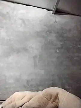 Snapshot of emini-xx chatting on November 7, 2025, 9:37 pm emini-xx online show from November 7, 2025, 9:37 pm