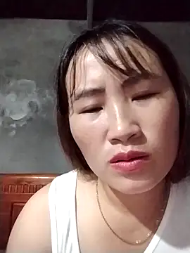 Snapshot of emini-xx chatting on November 11, 2025, 12:16 pm emini-xx online show from November 11, 2025, 12:16 pm