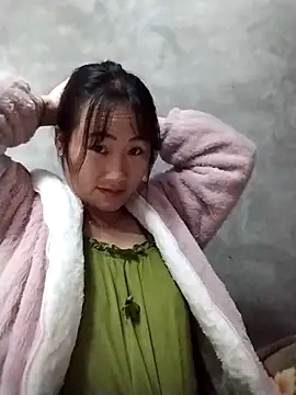 Snapshot of emini-xx chatting on November 14, 2025, 2:27 pm emini-xx online show from November 14, 2025, 2:27 pm