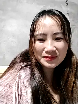 Snapshot of emini-xx chatting on November 24, 2025, 1:11 pm emini-xx online show from November 24, 2025, 1:11 pm