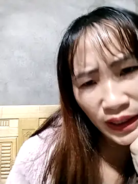 Snapshot of emini-xx chatting on November 25, 2025, 3:01 pm emini-xx online show from November 25, 2025, 3:01 pm