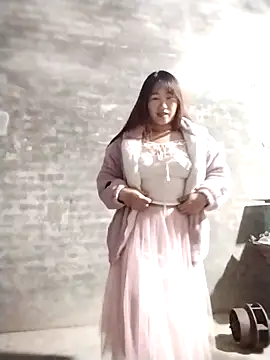 Snapshot of emini-xx chatting on November 27, 2025, 10:12 pm emini-xx online show from November 27, 2025, 10:12 pm