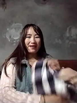 Snapshot of emini-xx chatting on December 1, 2025, 12:15 am emini-xx online show from December 1, 2025, 12:15 am