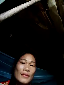 Snapshot of doggy-00 chatting on October 28, 2025, 12:25 am doggy-00 online show from October 28, 2025, 12:25 am