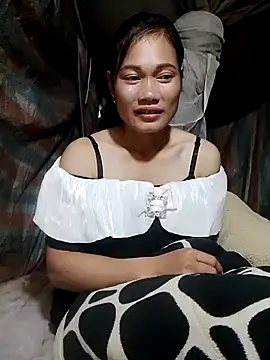 Snapshot of doggy-00 chatting on November 6, 2025, 1:39 am doggy-00 online show from November 6, 2025, 1:39 am