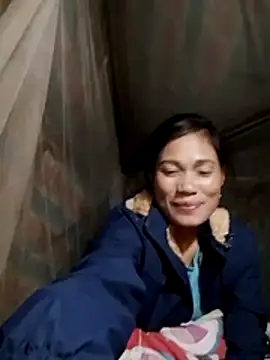 Snapshot of doggy-00 chatting on November 30, 2025, 1:04 pm doggy-00 online show from November 30, 2025, 1:04 pm