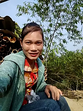 Snapshot of doggy-00 chatting on December 3, 2025, 6:32 am doggy-00 online show from December 3, 2025, 6:32 am