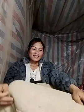 Snapshot of doggy-00 chatting on December 13, 2025, 9:31 pm doggy-00 online show from December 13, 2025, 9:31 pm