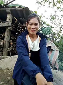 Snapshot of doggy-00 chatting on December 14, 2025, 9:36 am doggy-00 online show from December 14, 2025, 9:36 am