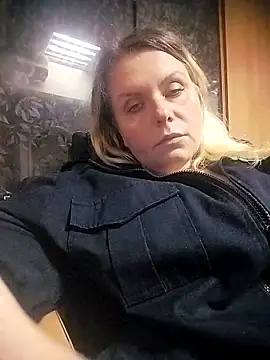 Snapshot of Lana-murr chatting on November 5, 2025, 5:02 pm Lana-murr online show from November 5, 2025, 5:02 pm