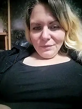 Snapshot of Lana-murr chatting on November 9, 2025, 6:50 pm Lana-murr online show from November 9, 2025, 6:50 pm