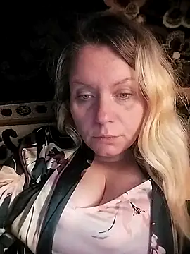 Snapshot of Lana-murr chatting on November 15, 2025, 5:27 am Lana-murr online show from November 15, 2025, 5:27 am