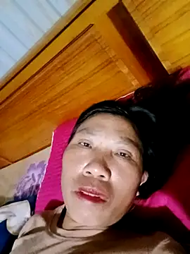 Snapshot of bella-la chatting on October 29, 2025, 6:09 pm bella-la online show from October 29, 2025, 6:09 pm