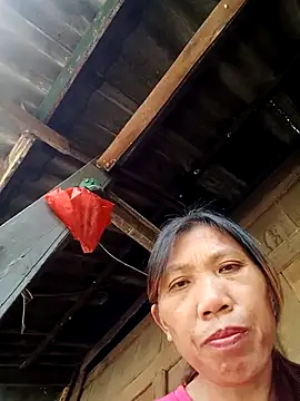 Snapshot of bella-la chatting on October 30, 2025, 6:15 am bella-la online show from October 30, 2025, 6:15 am