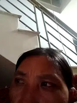 Snapshot of bella-la chatting on November 5, 2025, 11:21 am bella-la online show from November 5, 2025, 11:21 am