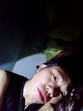 Snapshot of bella-la chatting on November 8, 2025, 10:52 pm bella-la online show from November 8, 2025, 10:52 pm