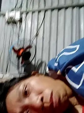 Snapshot of bella-la chatting on November 11, 2025, 11:54 am bella-la online show from November 11, 2025, 11:54 am