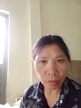 Snapshot of bella-la chatting on November 14, 2025, 8:13 am bella-la online show from November 14, 2025, 8:13 am