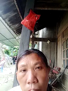 Snapshot of bella-la chatting on November 20, 2025, 6:46 am bella-la online show from November 20, 2025, 6:46 am