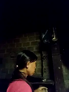 Snapshot of bella-la chatting on November 23, 2025, 11:21 am bella-la online show from November 23, 2025, 11:21 am