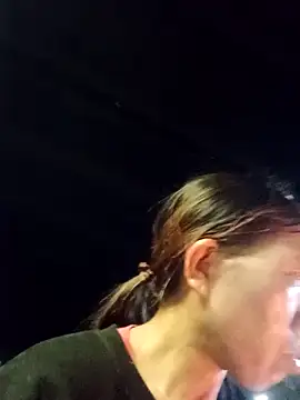 Snapshot of bella-la chatting on November 24, 2025, 12:21 am bella-la online show from November 24, 2025, 12:21 am