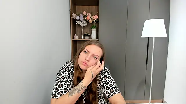 Snapshot of BernitaHaar chatting on October 29, 2025, 4:04 am BernitaHaar online show from October 29, 2025, 4:04 am