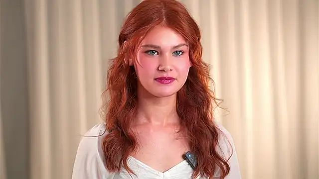 Snapshot of YettaCalabria chatting on November 9, 2025, 11:30 am YettaCalabria online show from November 9, 2025, 11:30 am