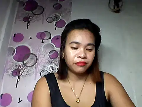 Snapshot of Honeyjean_30 chatting on October 27, 2025, 2:43 pm Honeyjean 30 online show from October 27, 2025, 2:43 pm