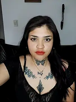 Snapshot of AlexxaMoon chatting on October 27, 2025, 5:17 pm AlexxaMoon online show from October 27, 2025, 5:17 pm