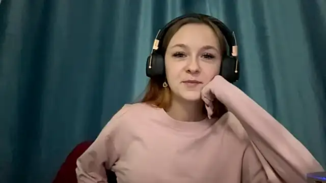 Snapshot of HOTBellakle chatting on November 3, 2025, 3:13 pm HOTBellakle online show from November 3, 2025, 3:13 pm