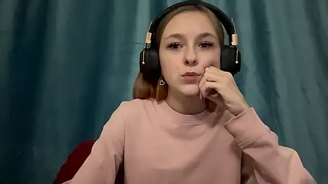 Snapshot of HOTBellakle chatting on November 4, 2025, 3:11 pm HOTBellakle online show from November 4, 2025, 3:11 pm