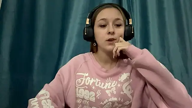 Snapshot of HOTBellakle chatting on November 7, 2025, 3:12 pm HOTBellakle online show from November 7, 2025, 3:12 pm