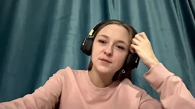 Snapshot of HOTBellakle chatting on November 18, 2025, 3:05 pm HOTBellakle online show from November 18, 2025, 3:05 pm