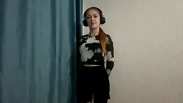 Snapshot of HOTBellakle chatting on November 26, 2025, 3:35 pm HOTBellakle online show from November 26, 2025, 3:35 pm