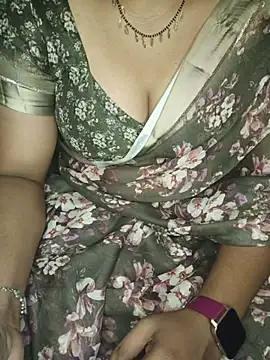 Snapshot of shreyareddy99 chatting on November 3, 2025, 5:03 pm shreyareddy99 online show from November 3, 2025, 5:03 pm