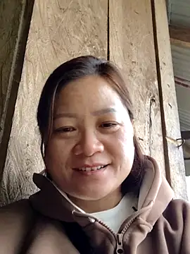 Nana xinh online show from November 10, 2025, 1:15 am