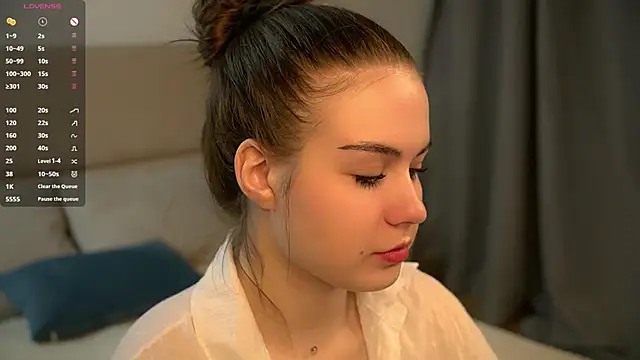 Snapshot of LoreeScialdone chatting on November 15, 2025, 6:15 pm LoreeScialdone online show from November 15, 2025, 6:15 pm