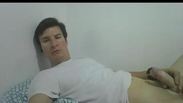 carliesexyman online show from November 30, 2025, 5:55 am