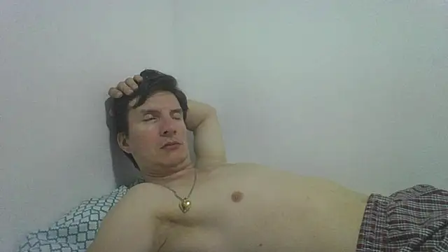 carliesexyman online show from December 4, 2025, 5:39 am