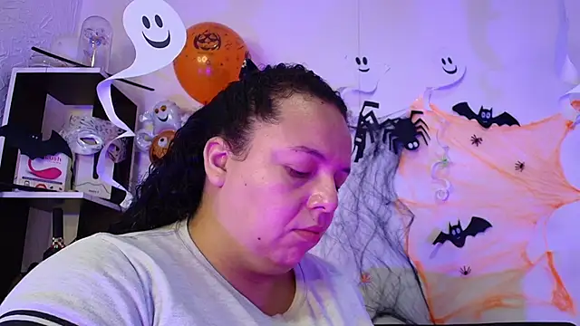 Natasha Amber online show from November 2, 2025, 1:35 pm