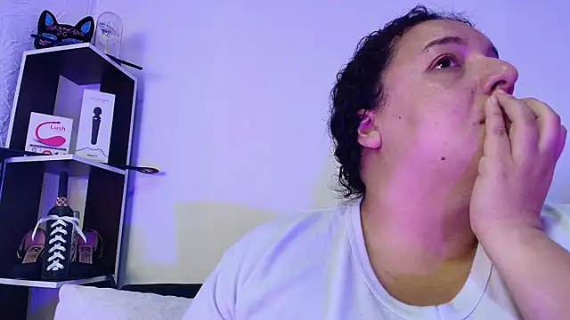 Natasha Amber online show from November 8, 2025, 3:01 pm